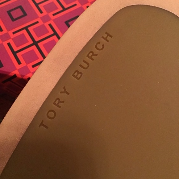 TORY BURCH “KIRA” CREAM COLOR LOAFER NEW in BOX & TB SHOE BAG - Picture 5 of 16